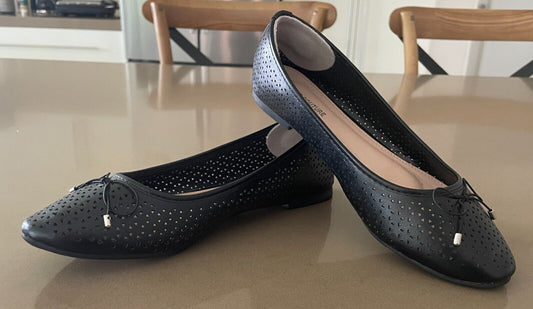 COURT COUTURE "Hadassa" Ballet Flats Black Cut Out Pleather PU Shoes Size 37