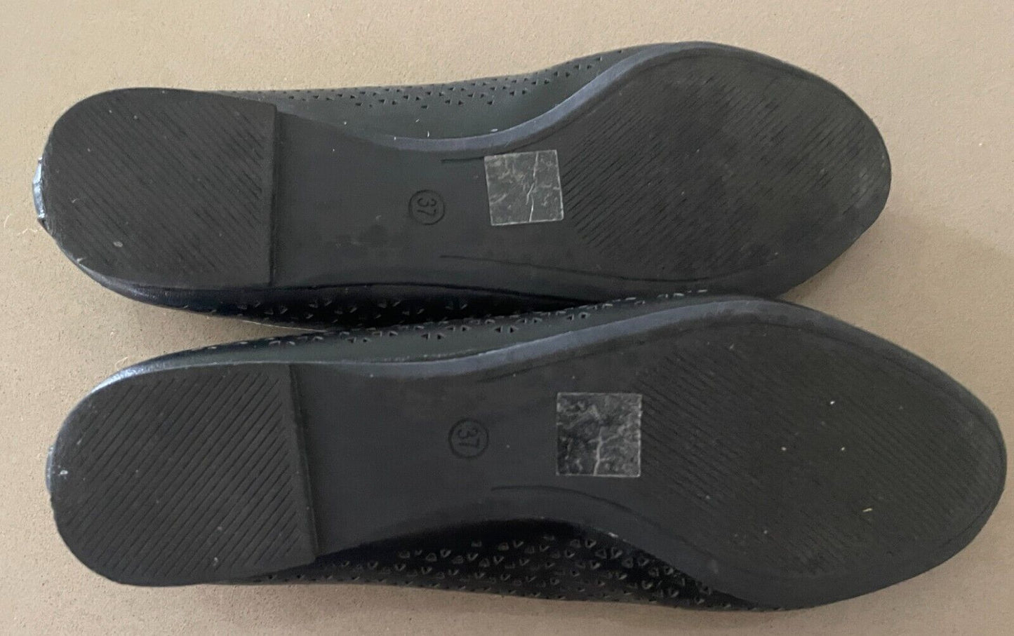 COURT COUTURE "Hadassa" Ballet Flats Black Cut Out Pleather PU Shoes Size 37