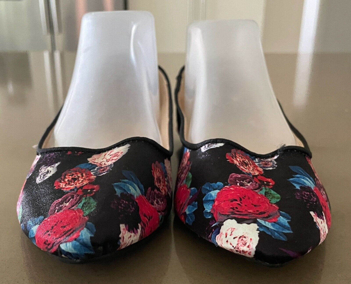 GIRL XPRESS Ballet Flats Black Floral Fabric Pointed Low Cut Shoes Size 8 NEW