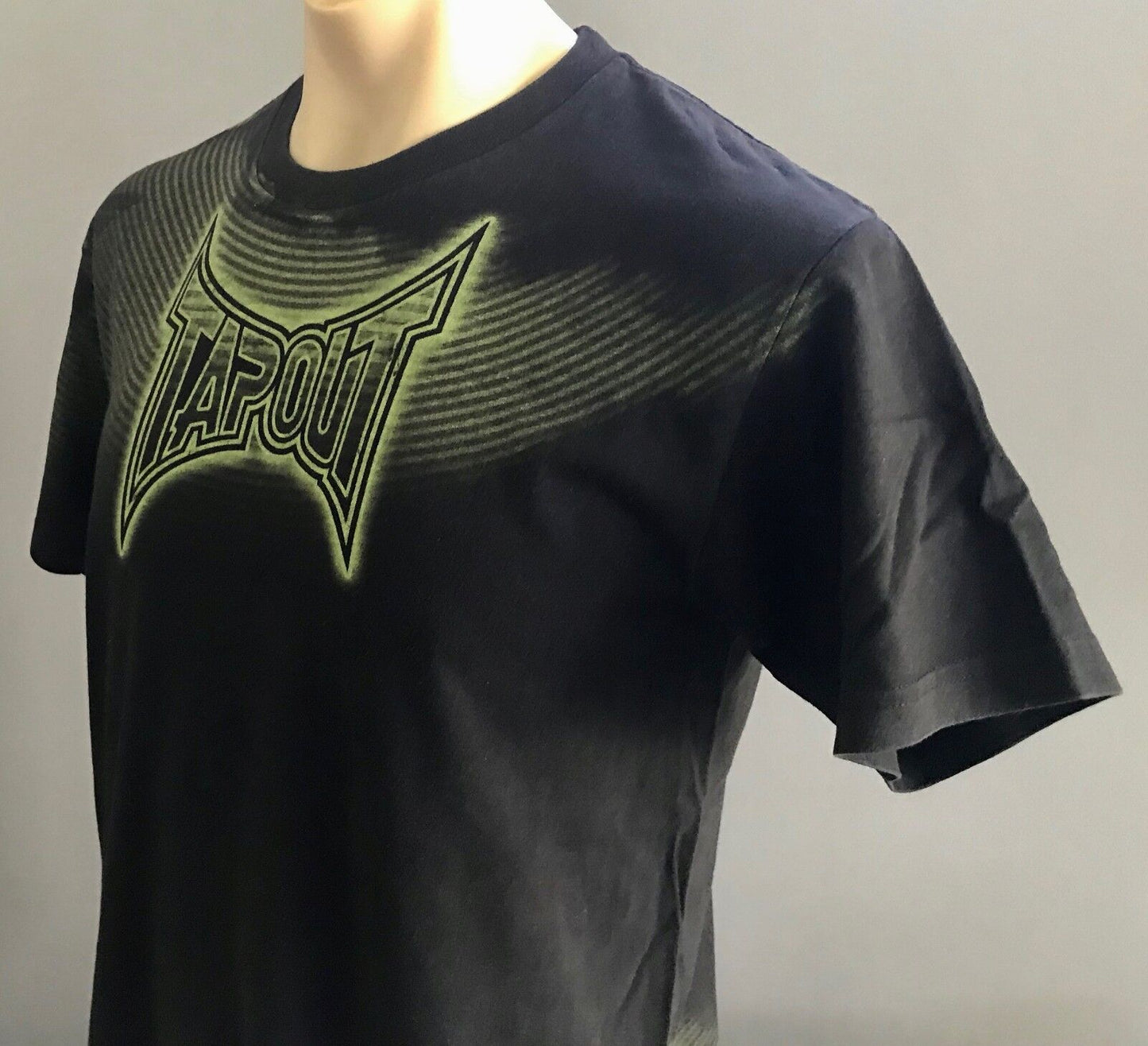 Mens T-Shirt TAPOUT Black Green Logo Graphics Tee Size M Crew Neck MMA Fans