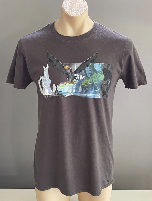 Mens T-Shirt  "How to Train Your Dragon" Dreamworks Animation Exhibition Size M