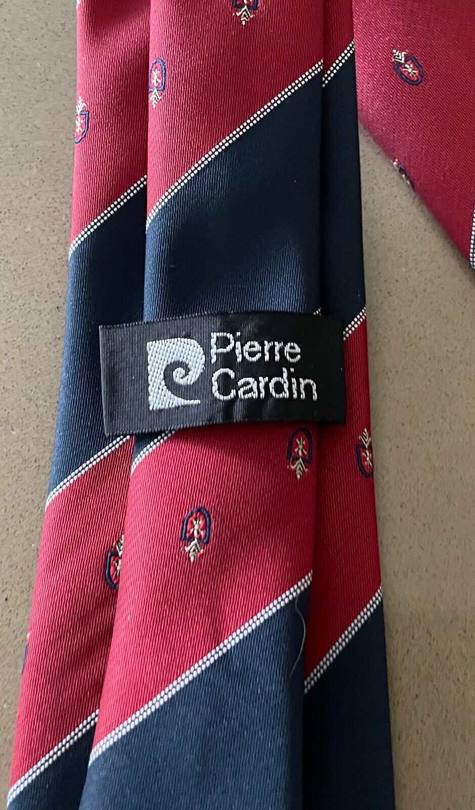 Mens PIERRE CARDIN NeckTie Maroon Navy White Stripe Crest Polyester Neck Tie