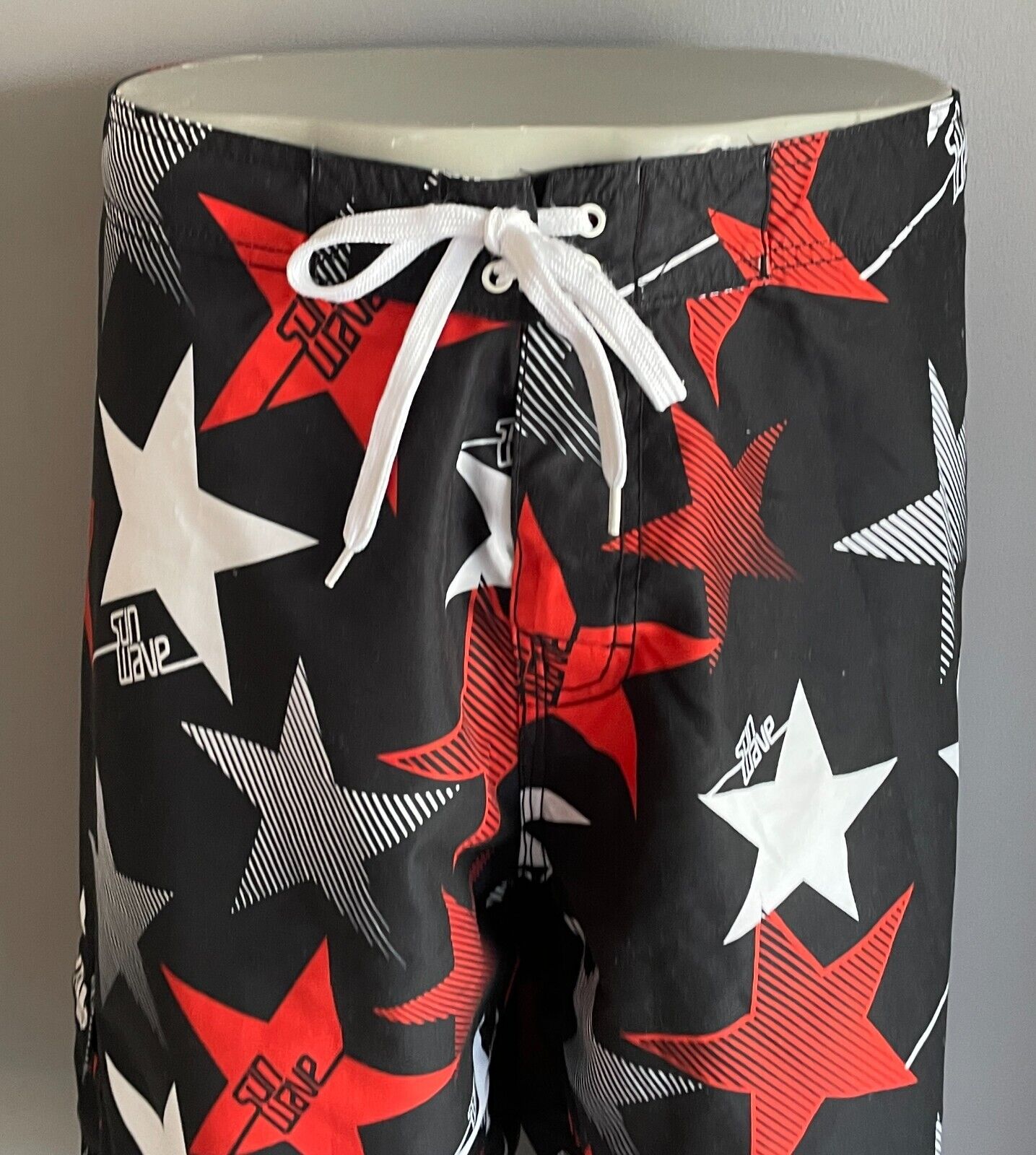 Board Shorts SUNWAVE Swim Trunks Black Red White Stars Mens Size 40 102cm Waist