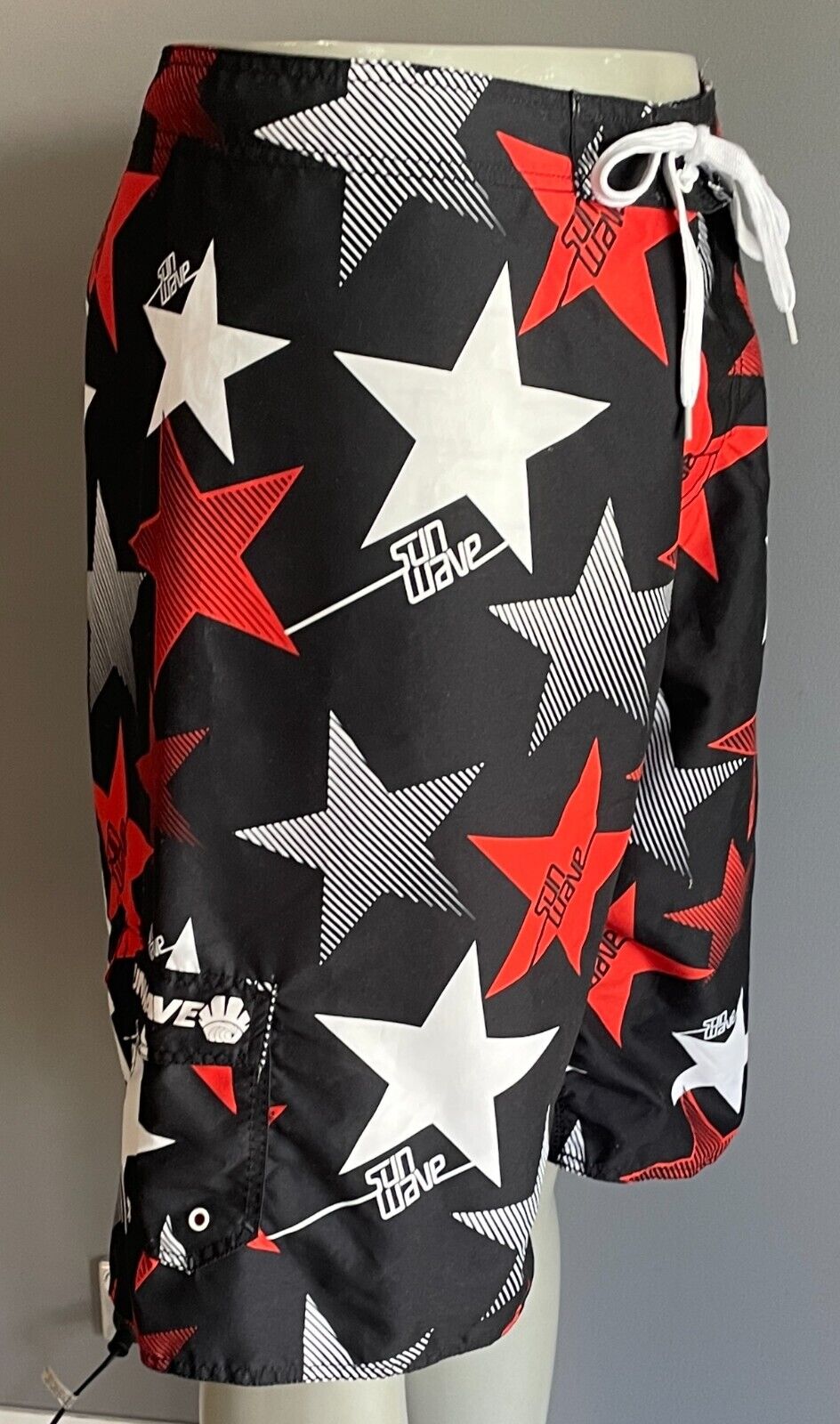 Board Shorts SUNWAVE Swim Trunks Black Red White Stars Mens Size 40 102cm Waist