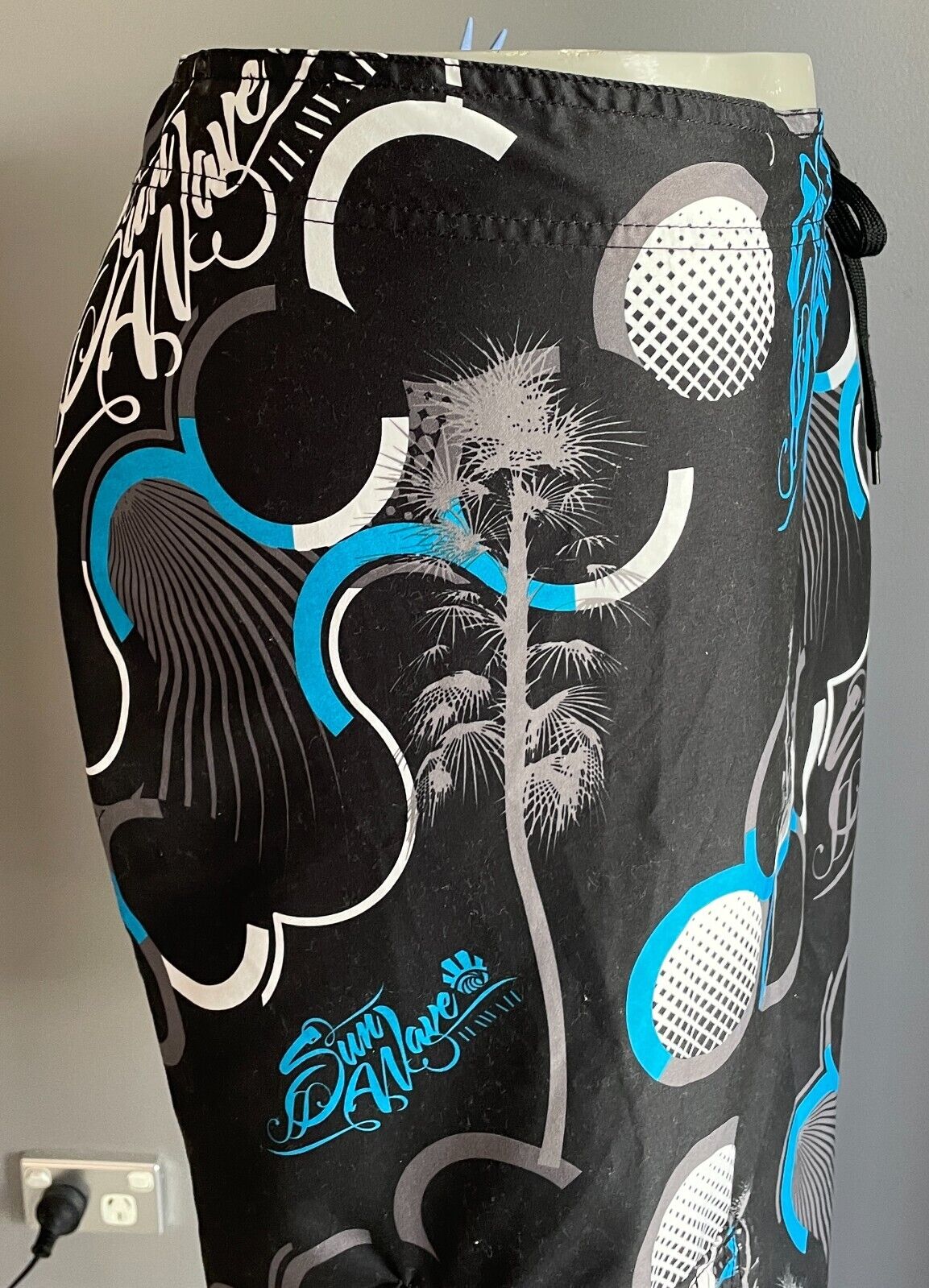 Board Shorts SUNWAVE Black Blue Taupe White Print Swim Mens Size 40 102cm Waist