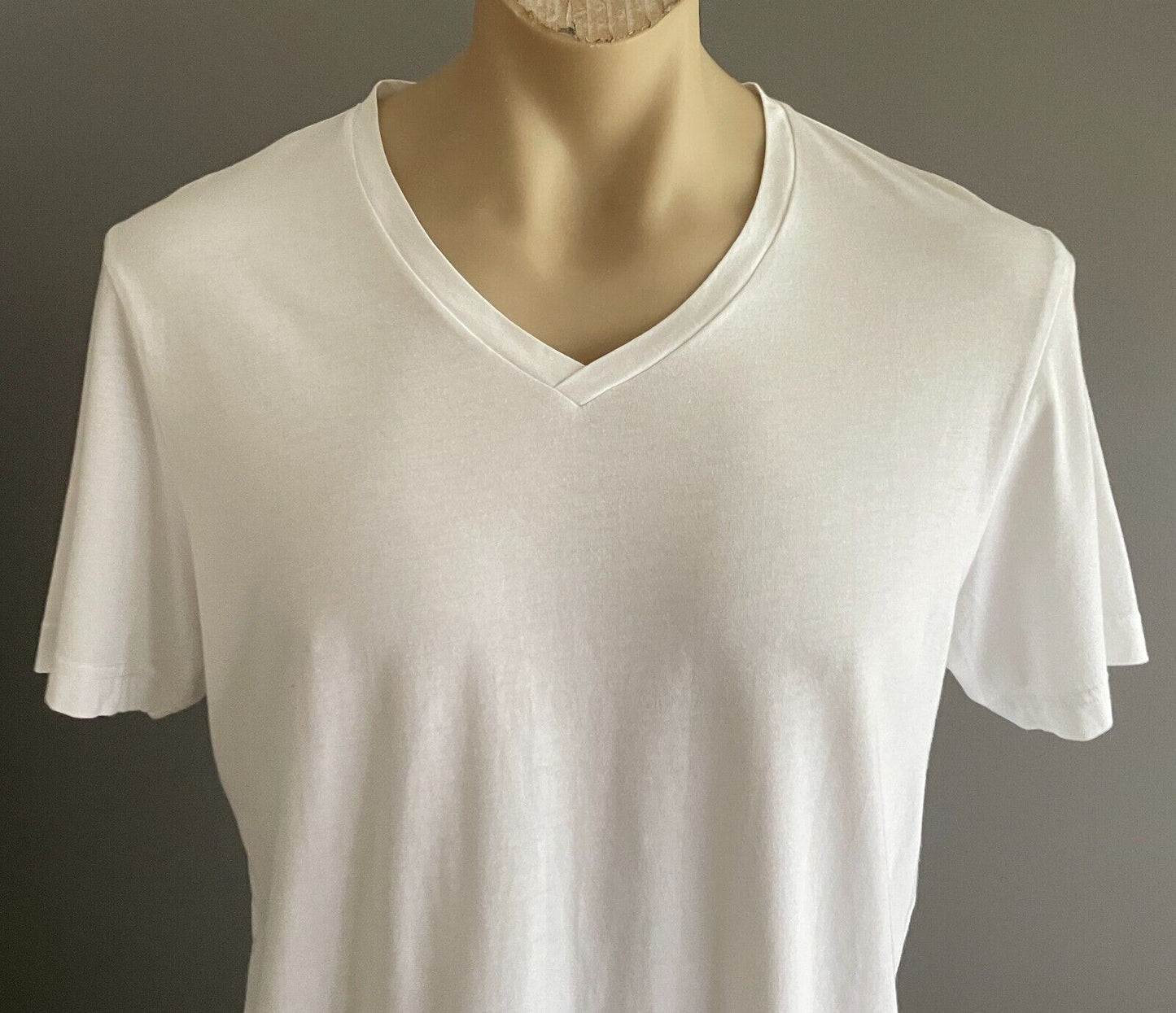 Mens SABA T-Shirt White Short Sleeve Top Size L Cotton V-Neck Classic Style
