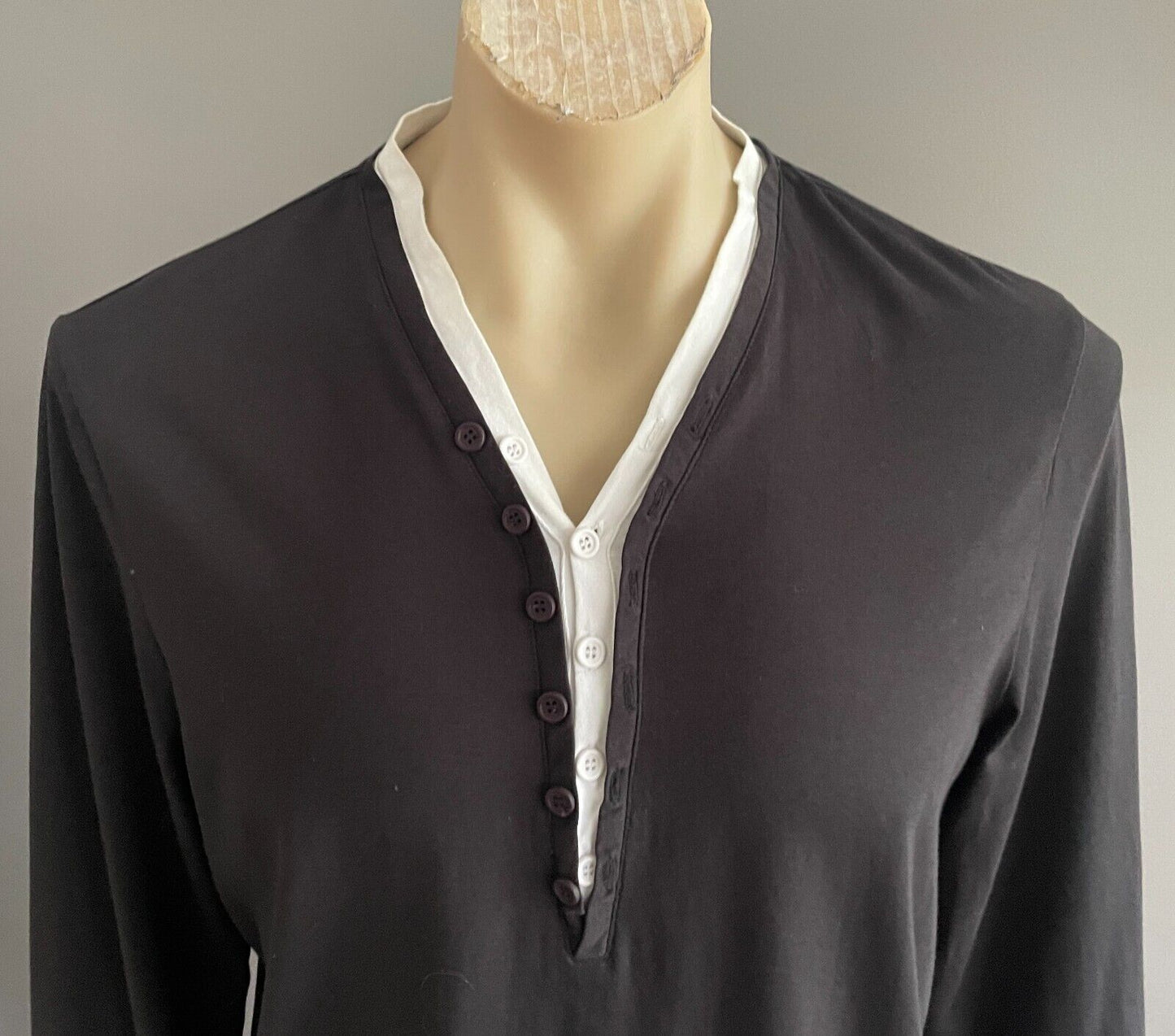 Mens SABA Top Black & White Trim Henley Style Long Sleeve Size L Stretch Fabric
