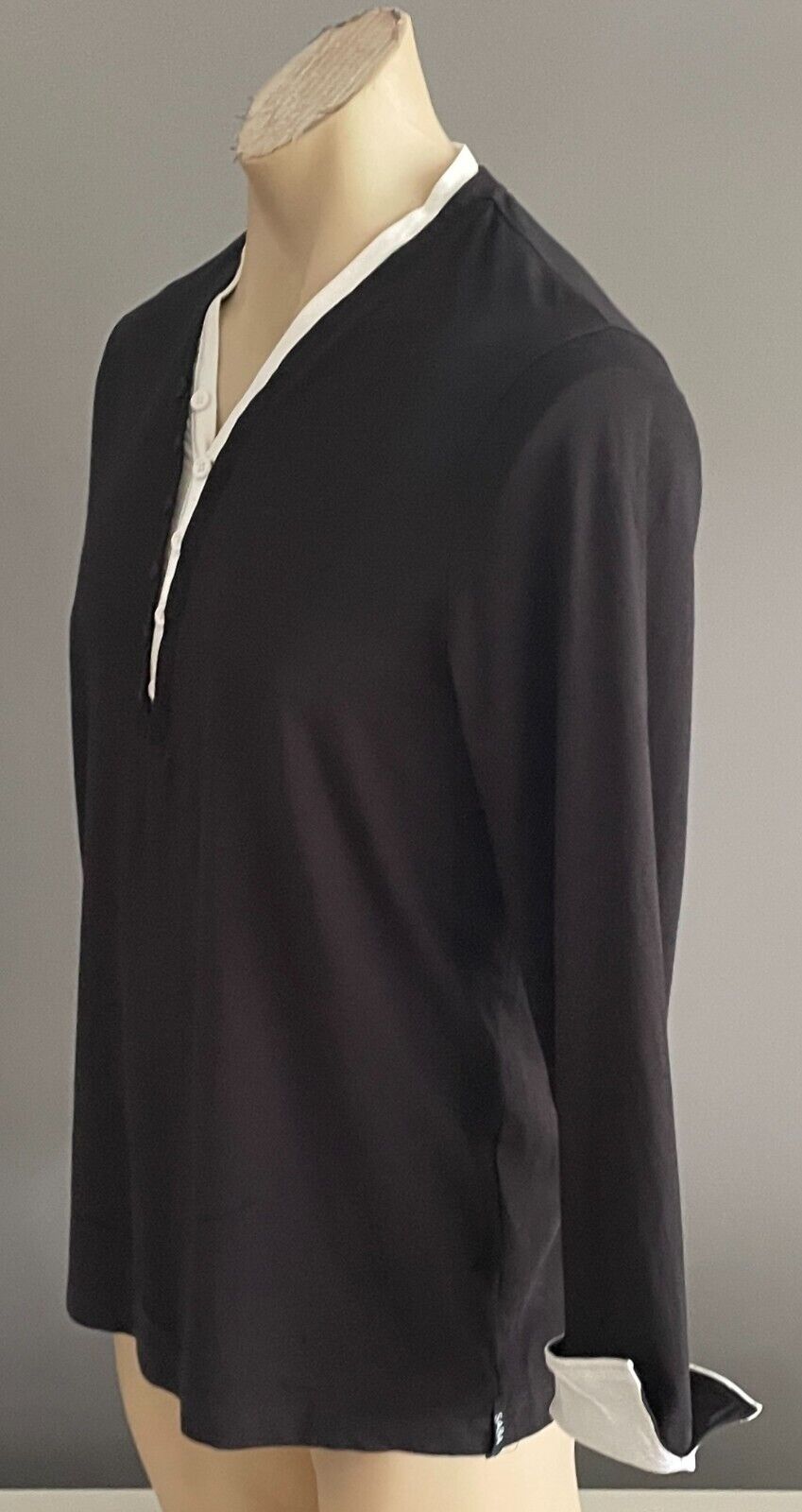 Mens SABA Top Black & White Trim Henley Style Long Sleeve Size L Stretch Fabric