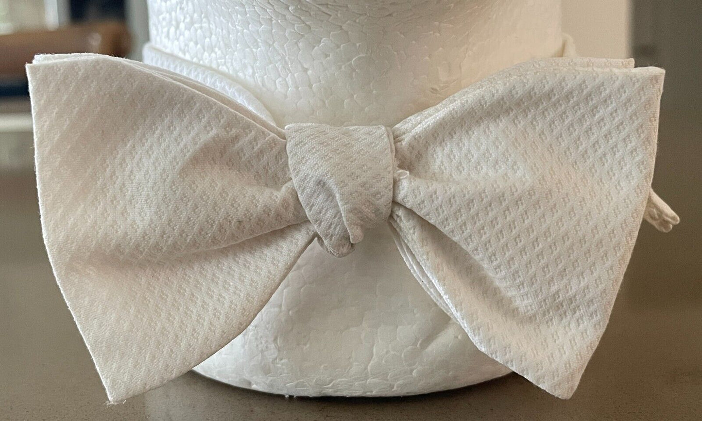 Bow Tie MOSS BROS Convent Garden White Textured Cotton Pre-tied Adjustable Neck