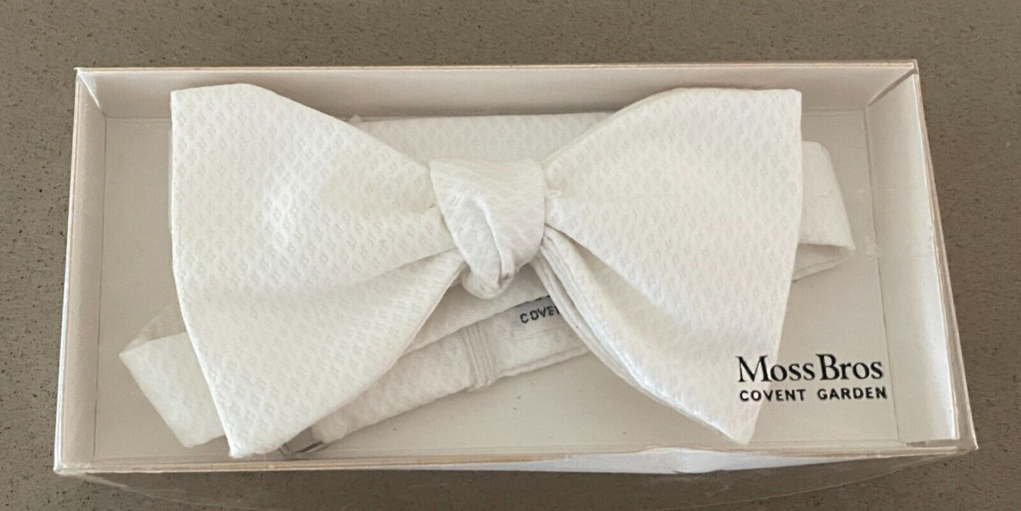 Bow Tie MOSS BROS Convent Garden White Textured Cotton Pre-tied Adjustable Neck