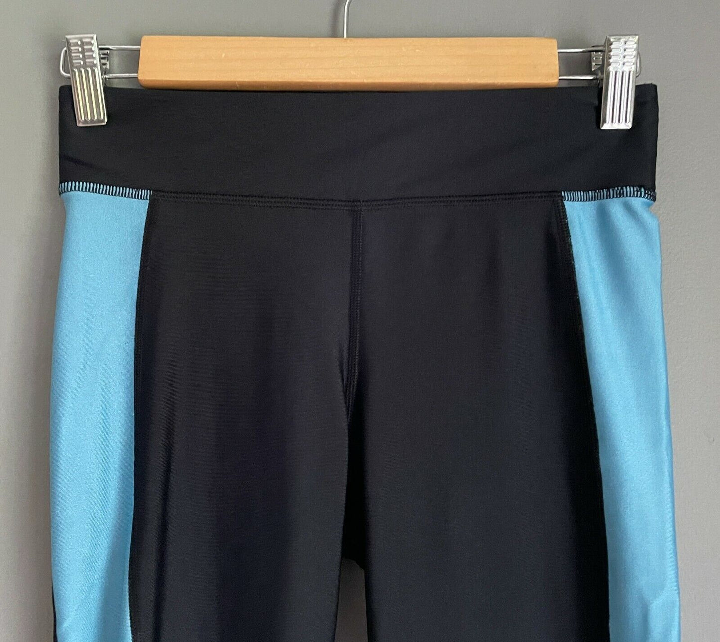 UNDER ARMOUR Leggings Heatgear Capri Training Black Blue Sz S Activewear Pants
