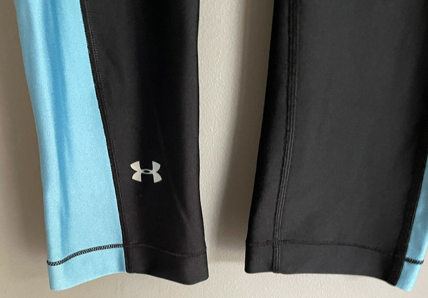 UNDER ARMOUR Leggings Heatgear Capri Training Black Blue Sz S Activewear Pants