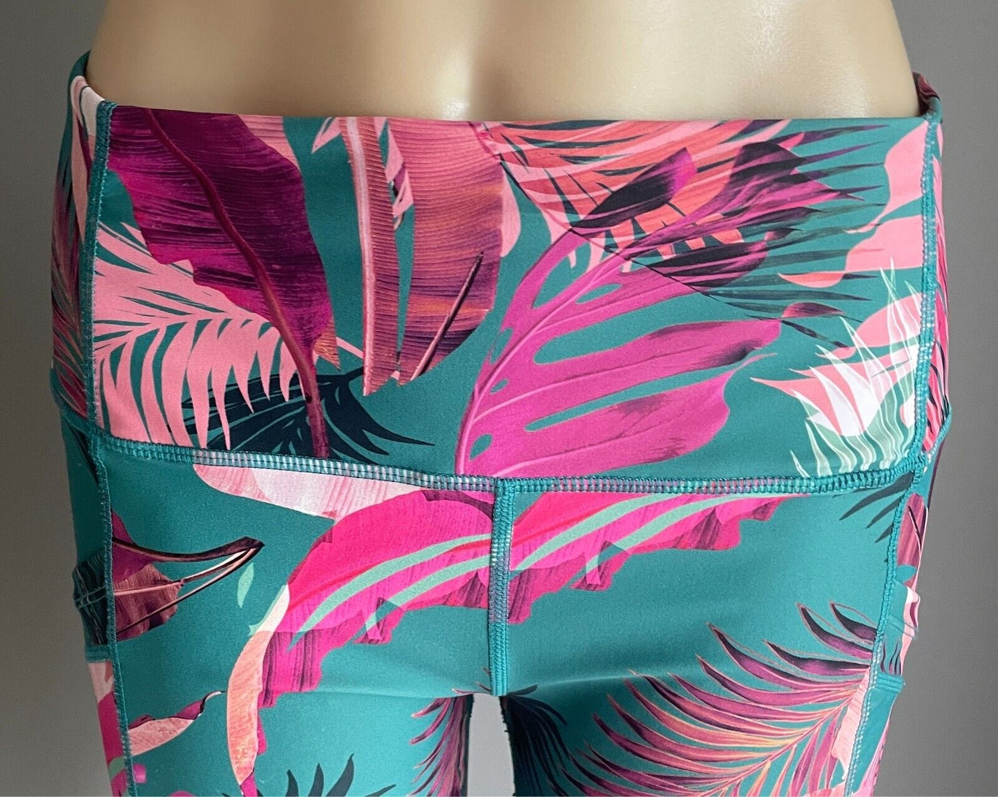 ROCKWEAR Leggings Green Pink Coral Tropical Print 7/8 Length Activewear Size 14