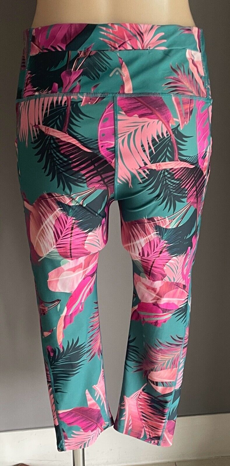 ROCKWEAR Leggings Green Pink Coral Tropical Print 7/8 Length Activewear Size 14