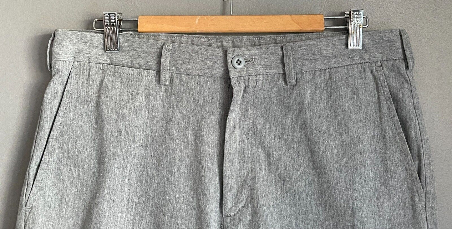 UNIQLO Cotton Shorts Light Grey Mens Size M 84cm Waist Smart Casual 30 32 in