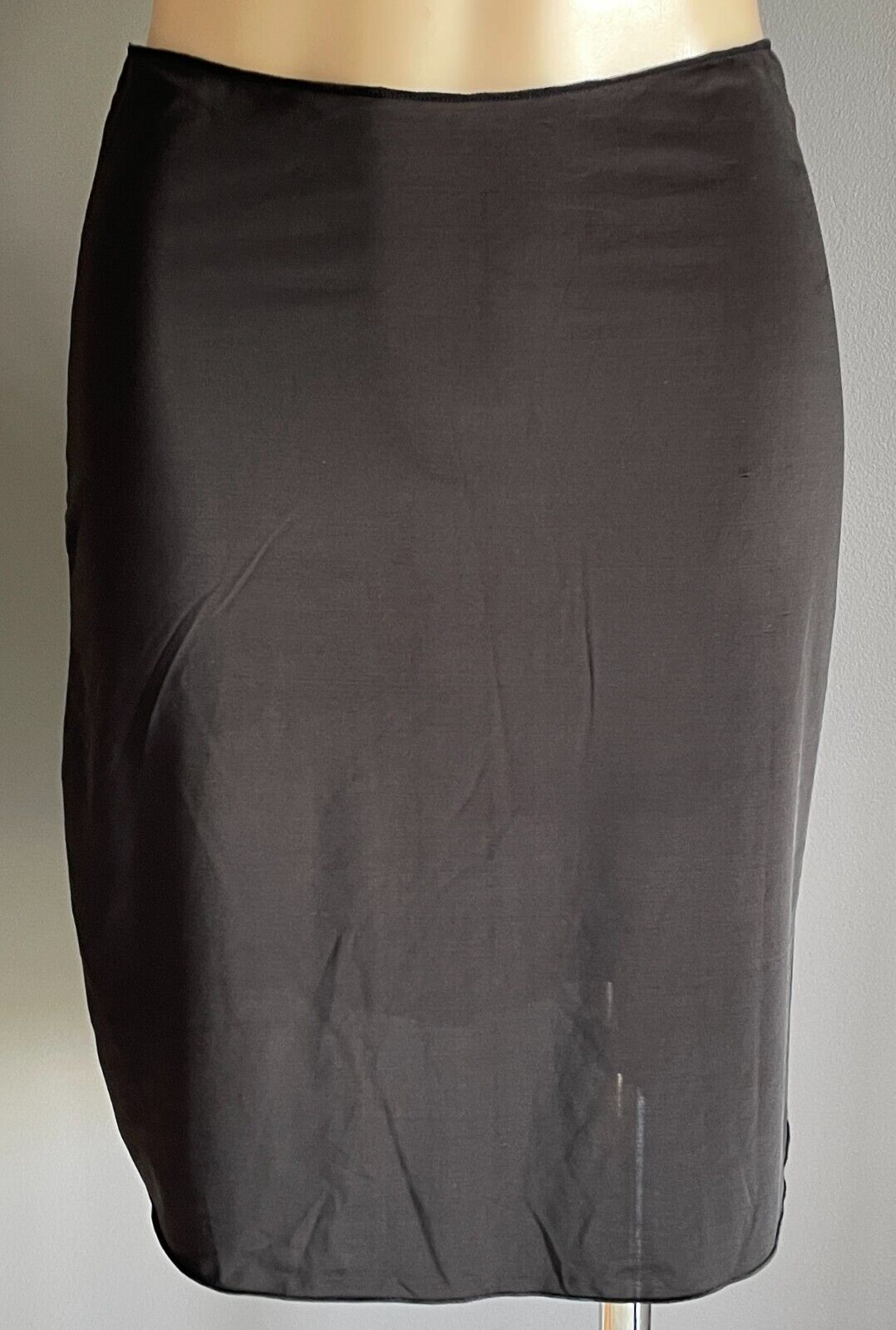 HOLD ME TIGHT Black Soft to Touch Half Slip Side Slit Ladies Petticoat Size 14