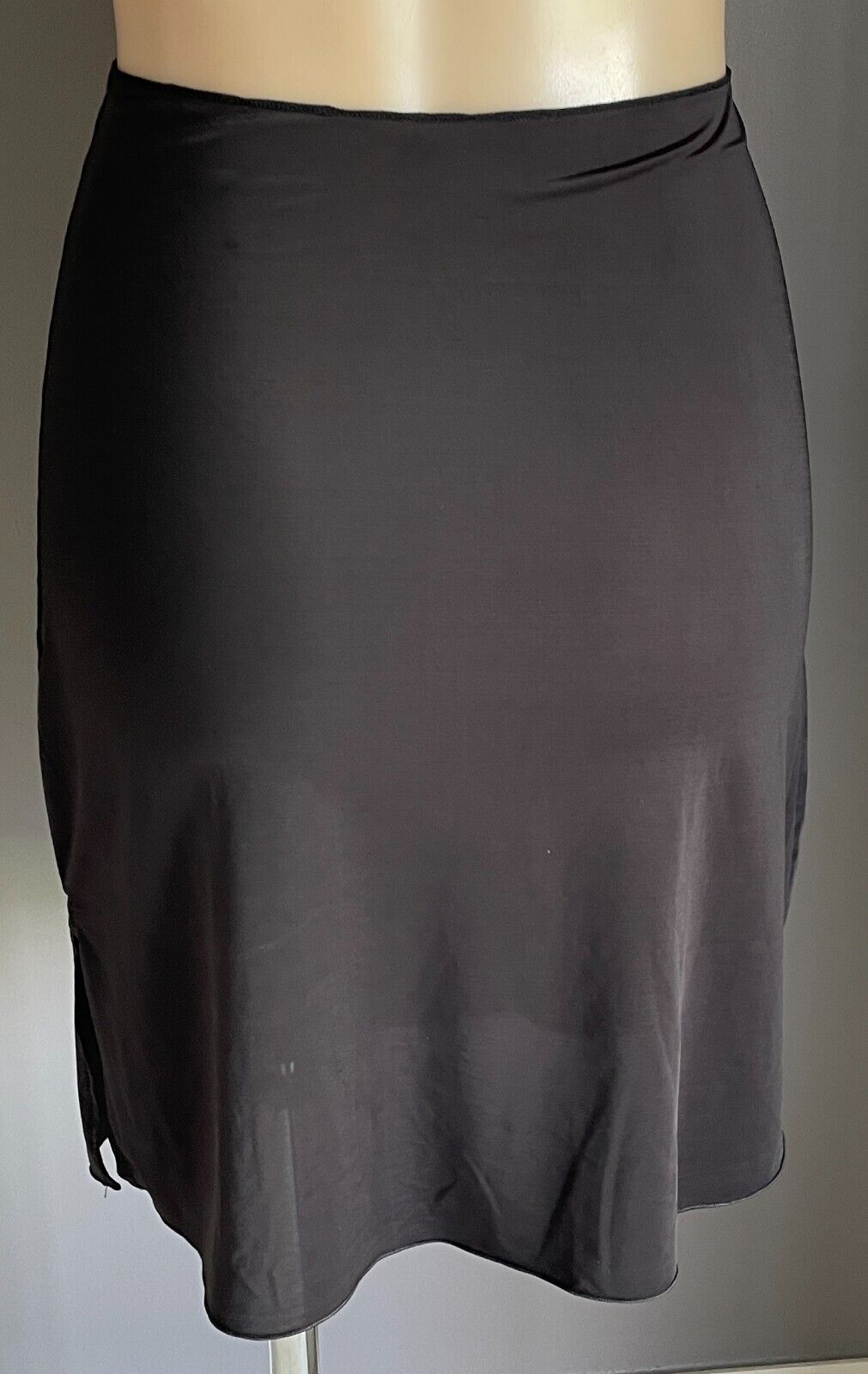 HOLD ME TIGHT Black Soft to Touch Half Slip Side Slit Ladies Petticoat Size 14