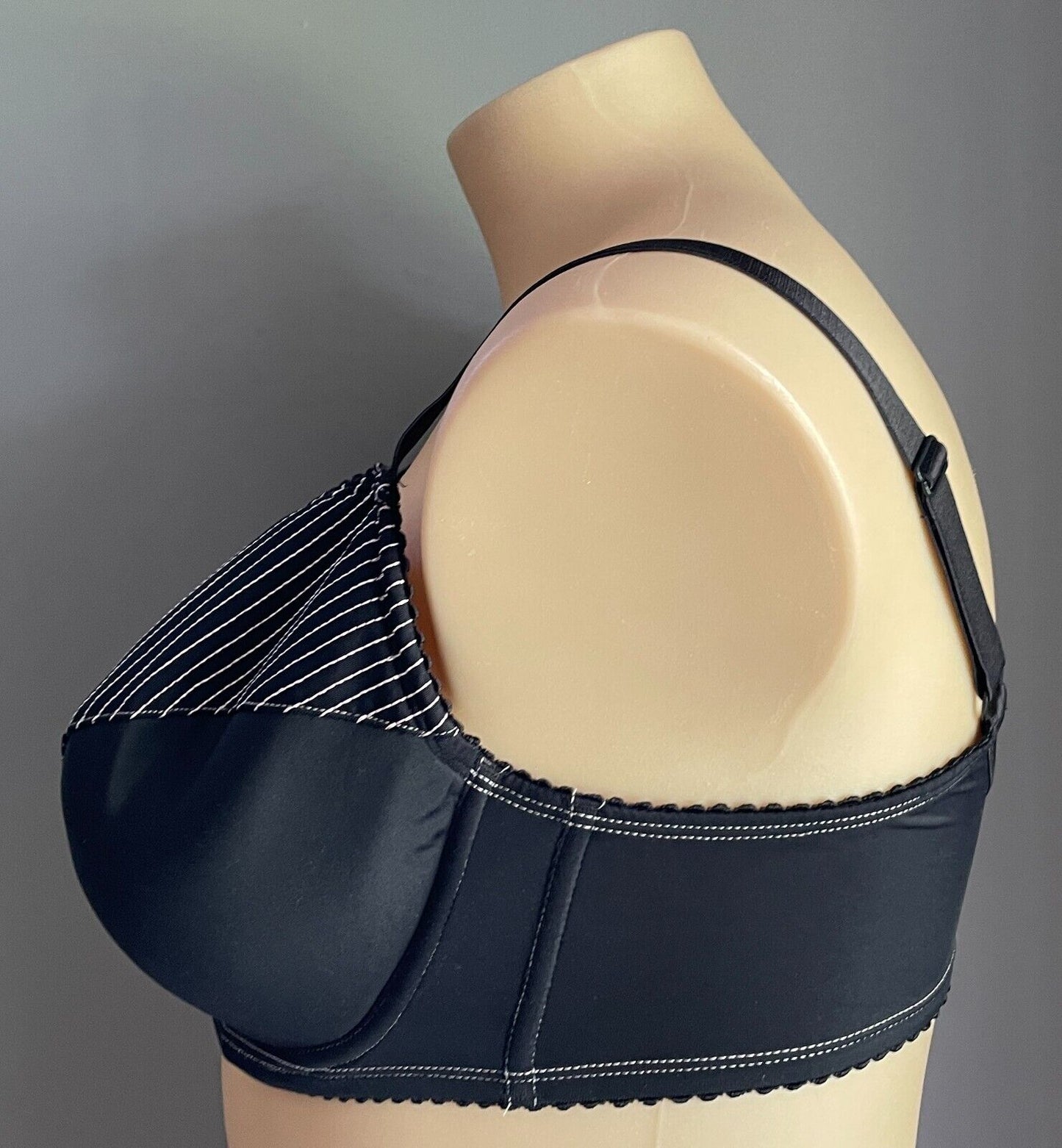 TODAY'S WOMAN Underwire Bra 18DD Black Pink Stitching Adjustable Size 18 DD