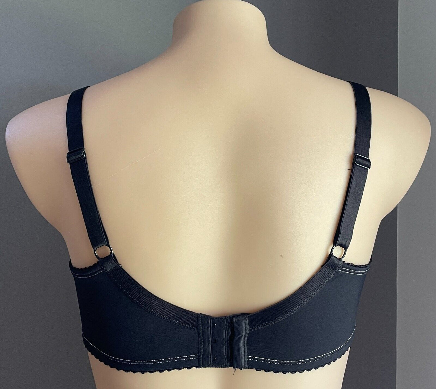 TODAY'S WOMAN Underwire Bra 18DD Black Pink Stitching Adjustable Size 18 DD
