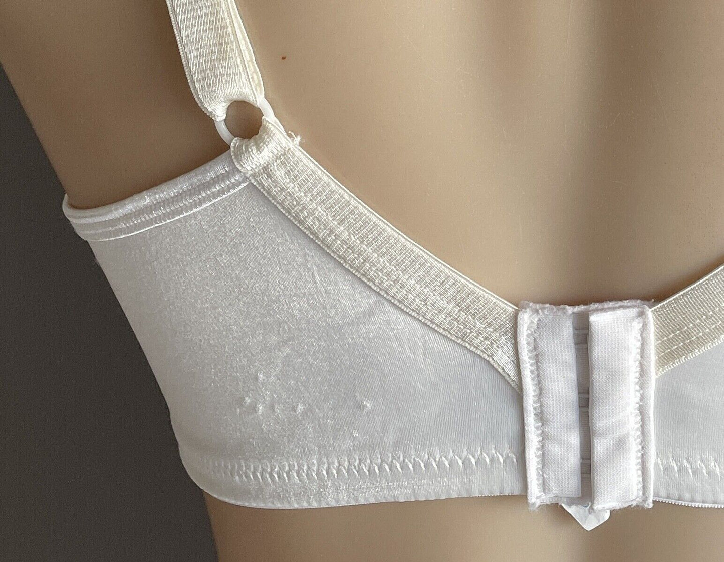 PLAYTEX Bra 14C Wire Free Off White Jacquard Fabric Ultimate Lift & Support 14 C