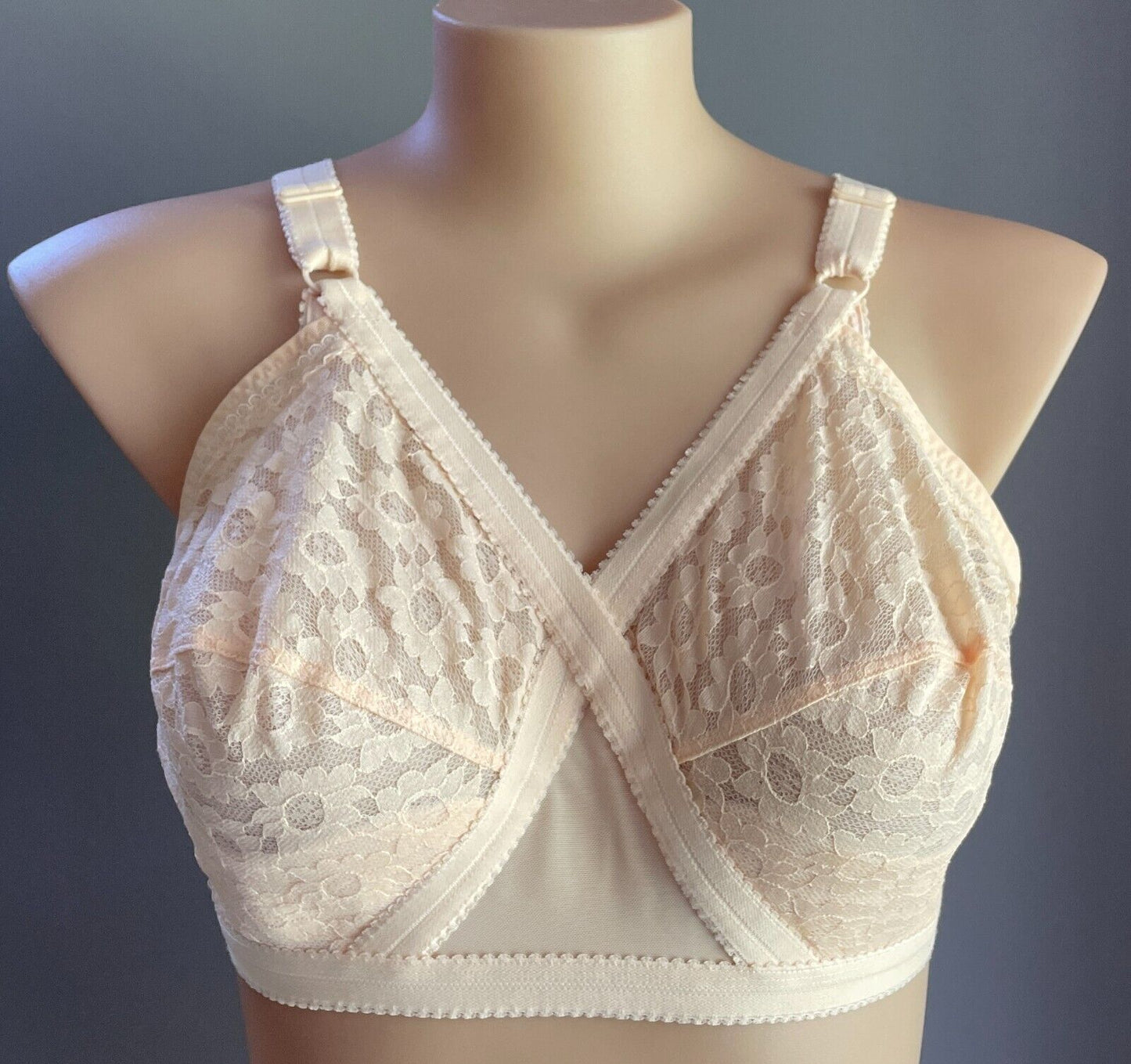 Bra 24C PLAYTEX Cross Your Heart Wirefree Beige Floral Lace P10152 Y1001H 24 C