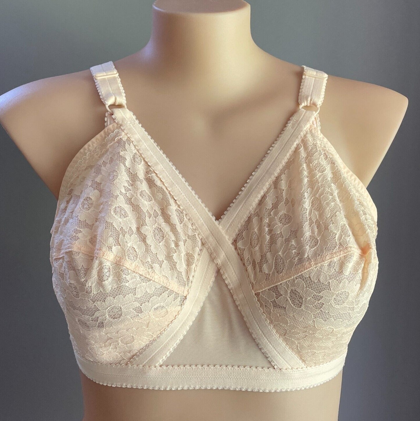 Bra 24C PLAYTEX Cross Your Heart Wirefree Beige Floral Lace P10152 Y1001H 24 C