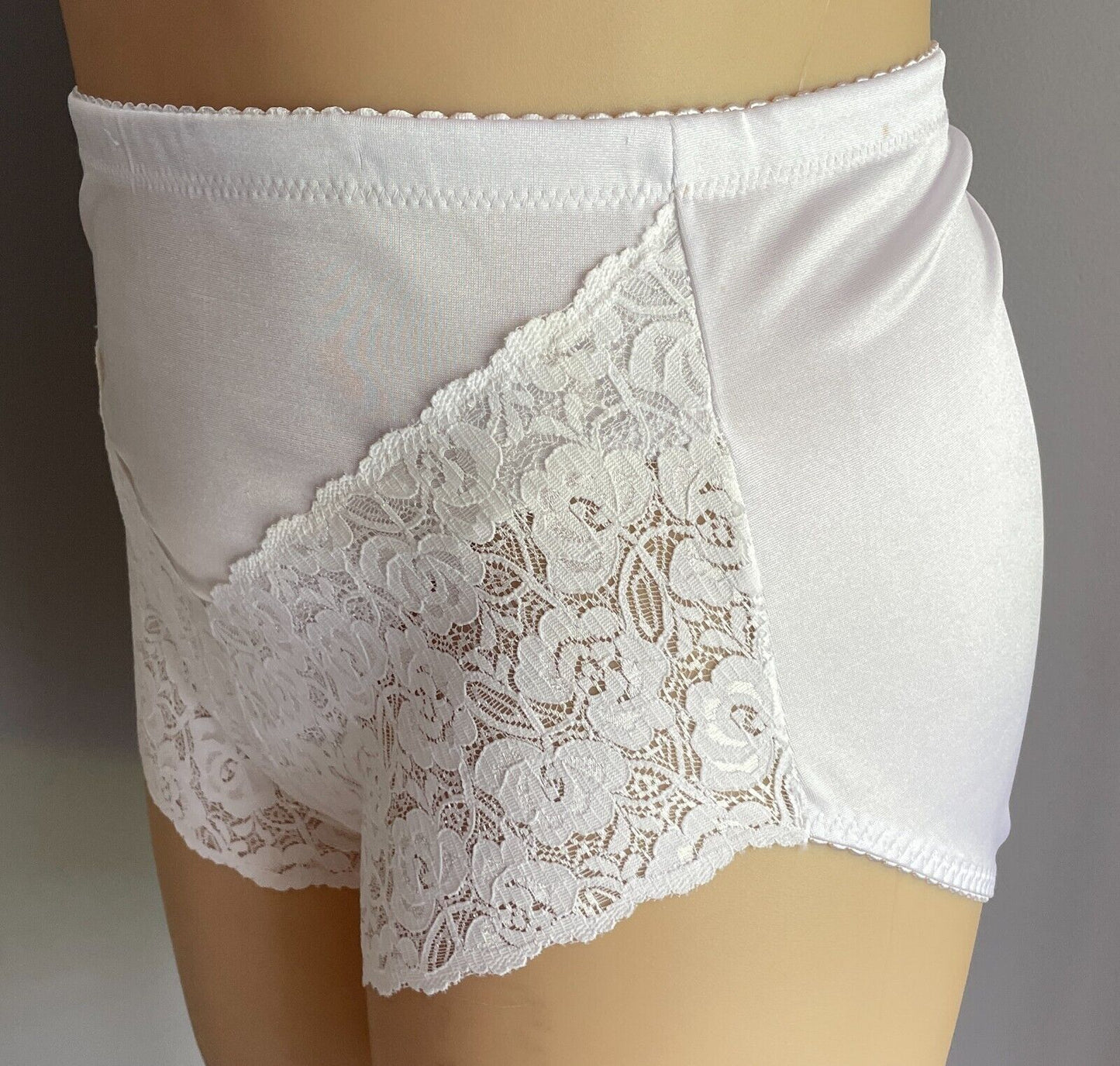 LUXURY COLLECTION Control Briefs ShapeWear White Pants Tummy Control Size 24