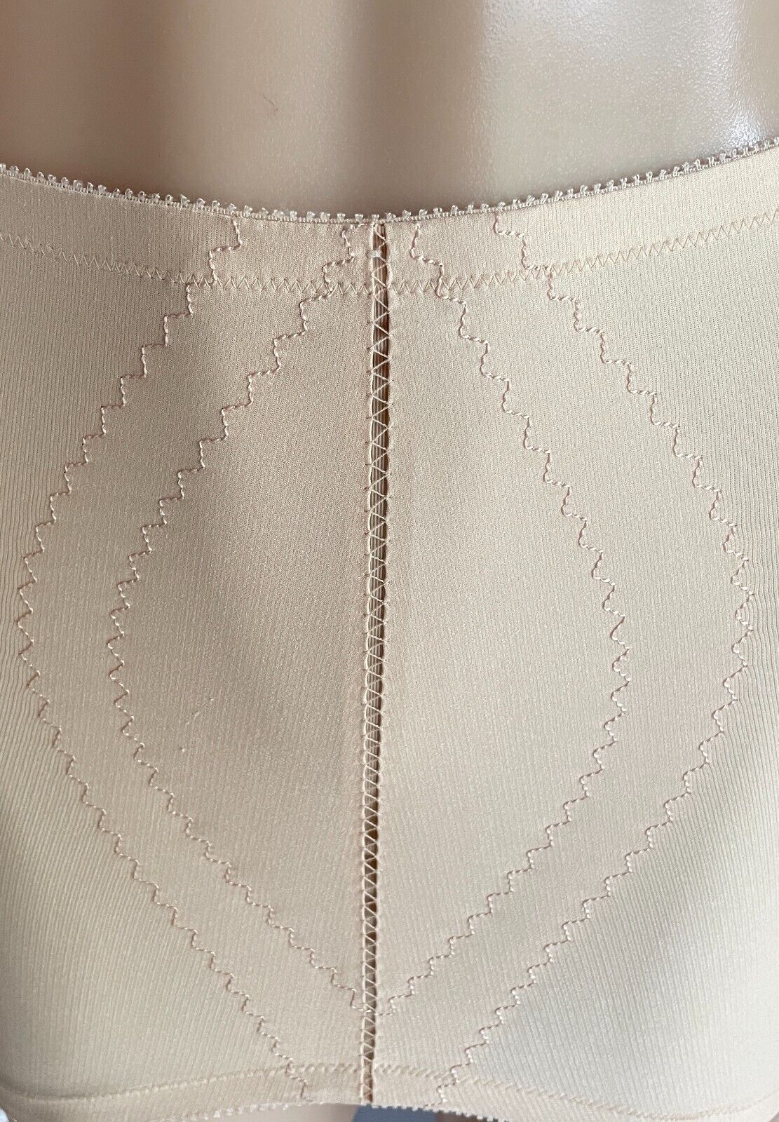 PLAYTEX Can't Believe Its A Girdle Suspender Belt Beige Open Bottom Size 16 Vtg