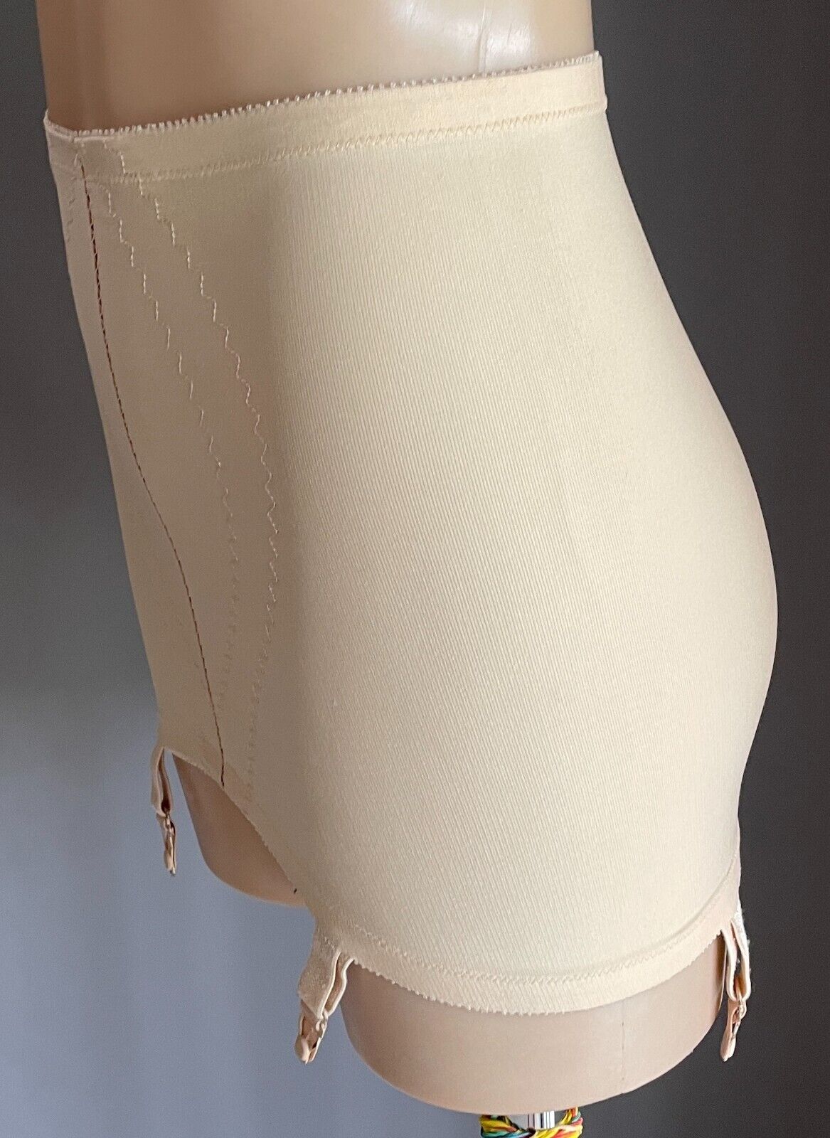 PLAYTEX Can't Believe Its A Girdle Suspender Belt Beige Open Bottom Size 16 Vtg