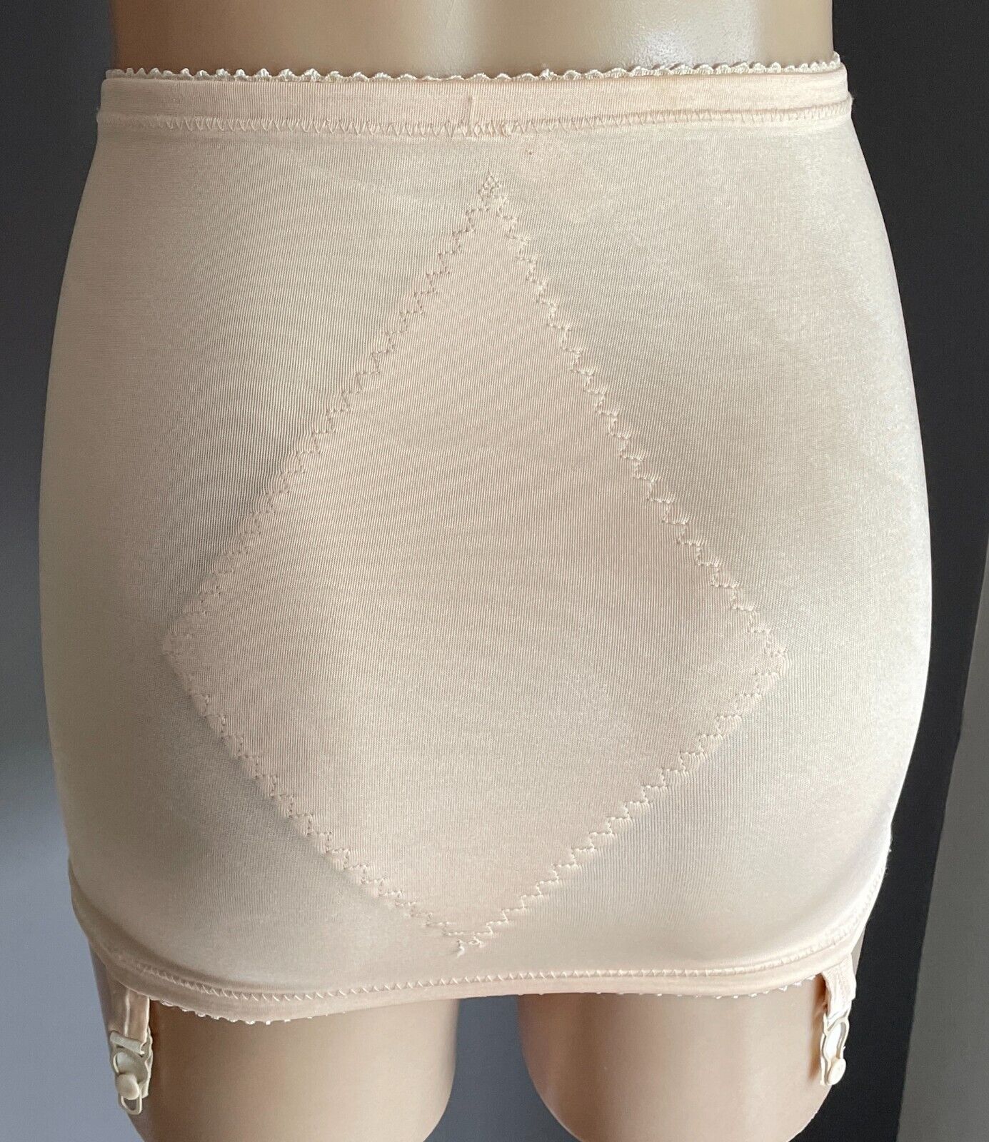 HICKORY Girdle Suspender Belt ShapeWear Open Bottom Beige Elasticised Sz 14 7726