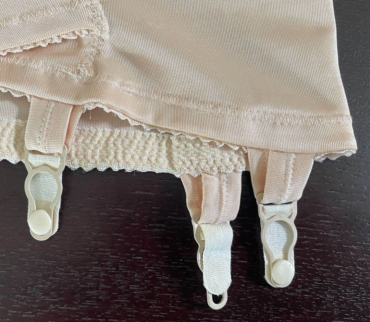 HICKORY Girdle Suspender Belt ShapeWear Open Bottom Beige Elasticised Sz 14 7726