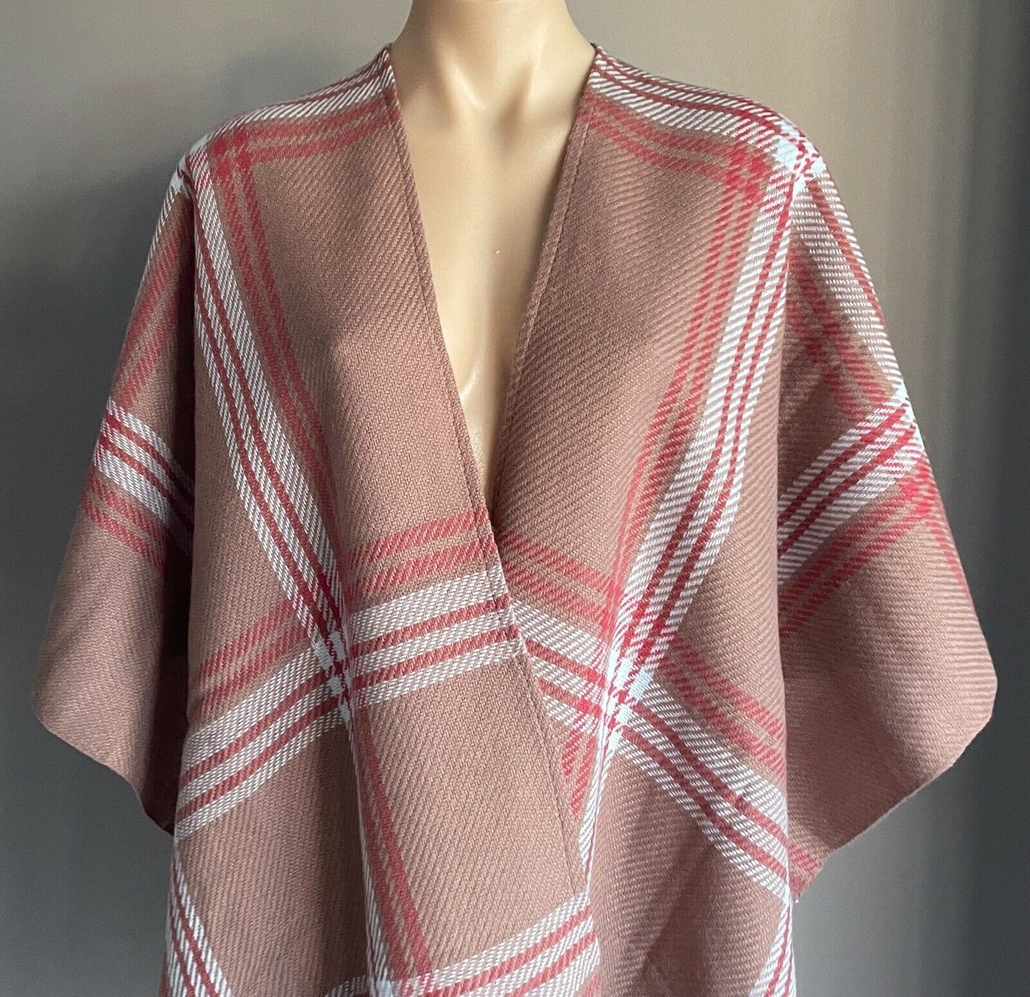KNIT SHAWL Fringed Brown Red Blue Plaid Acrylic Poncho Ladies Wrap NEW Japan