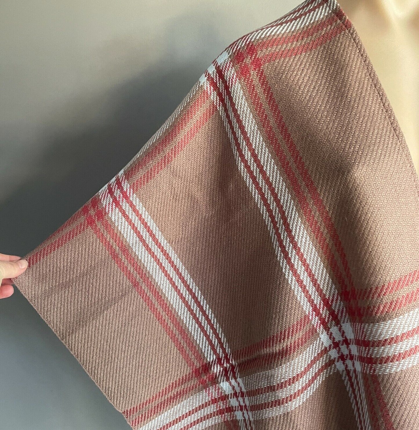 KNIT SHAWL Fringed Brown Red Blue Plaid Acrylic Poncho Ladies Wrap NEW Japan
