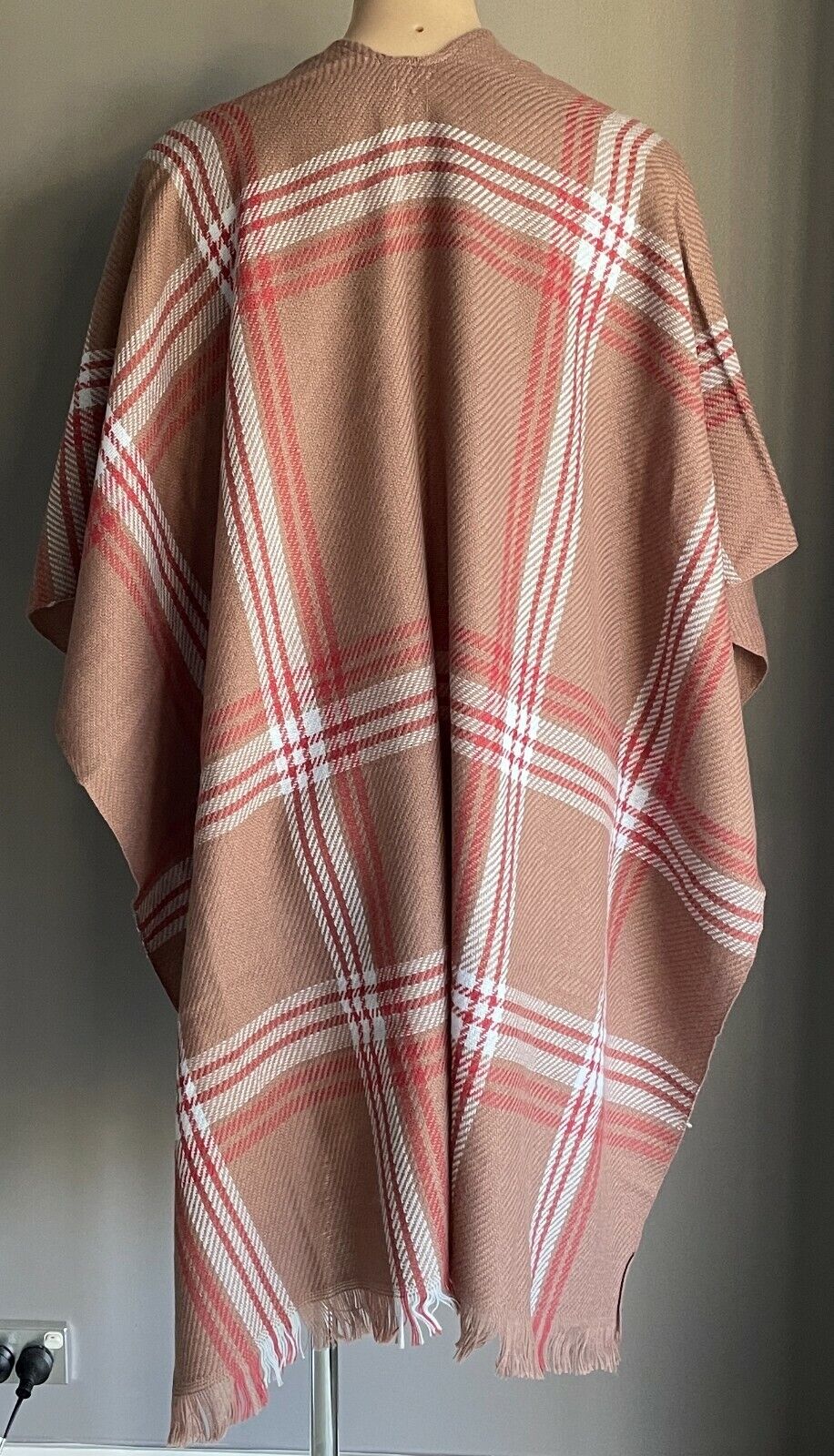 KNIT SHAWL Fringed Brown Red Blue Plaid Acrylic Poncho Ladies Wrap NEW Japan