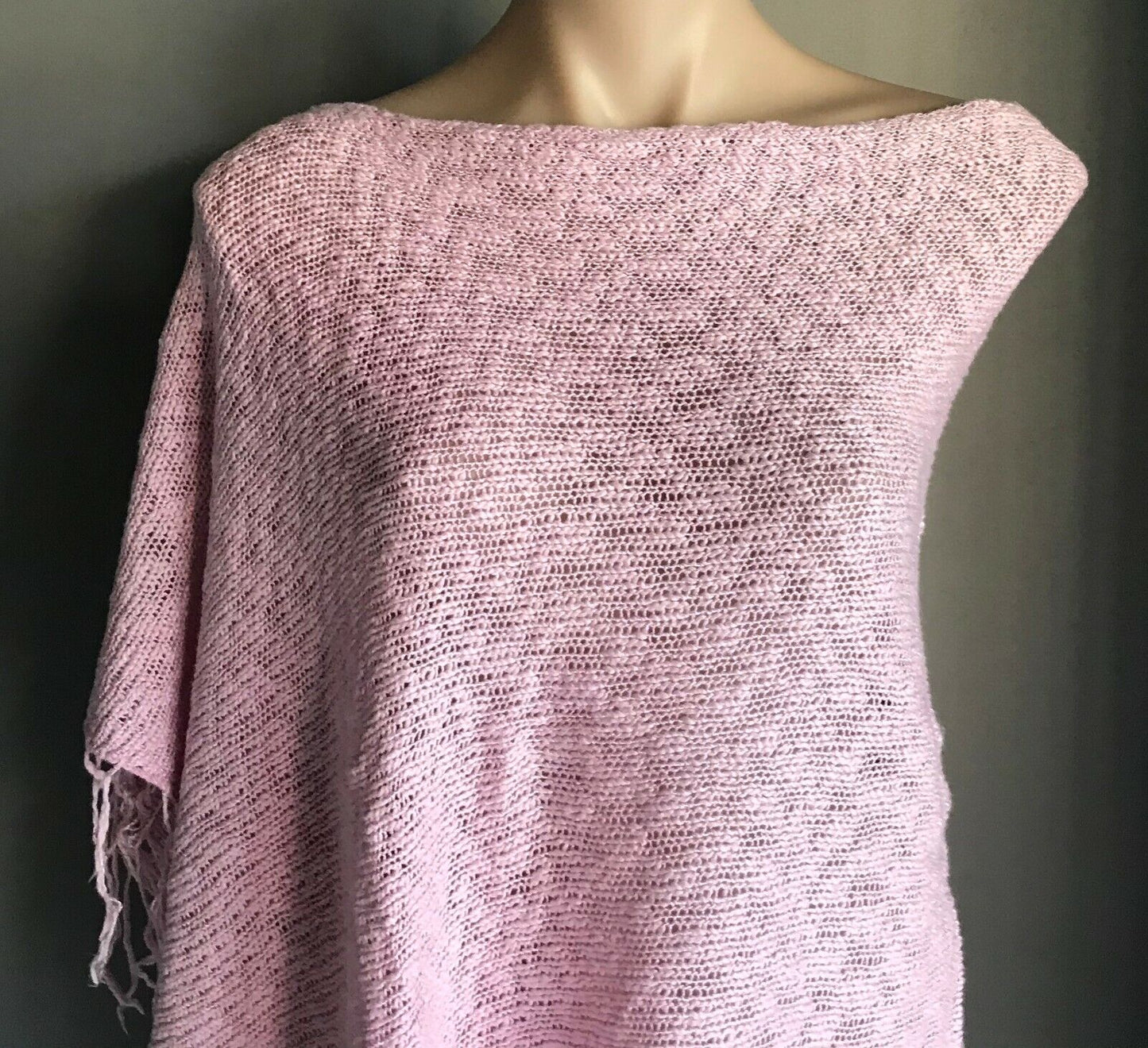 JUST JEANS Poncho Side Fringed Thin Pink Knit One Size Ladies Top  8 - 12