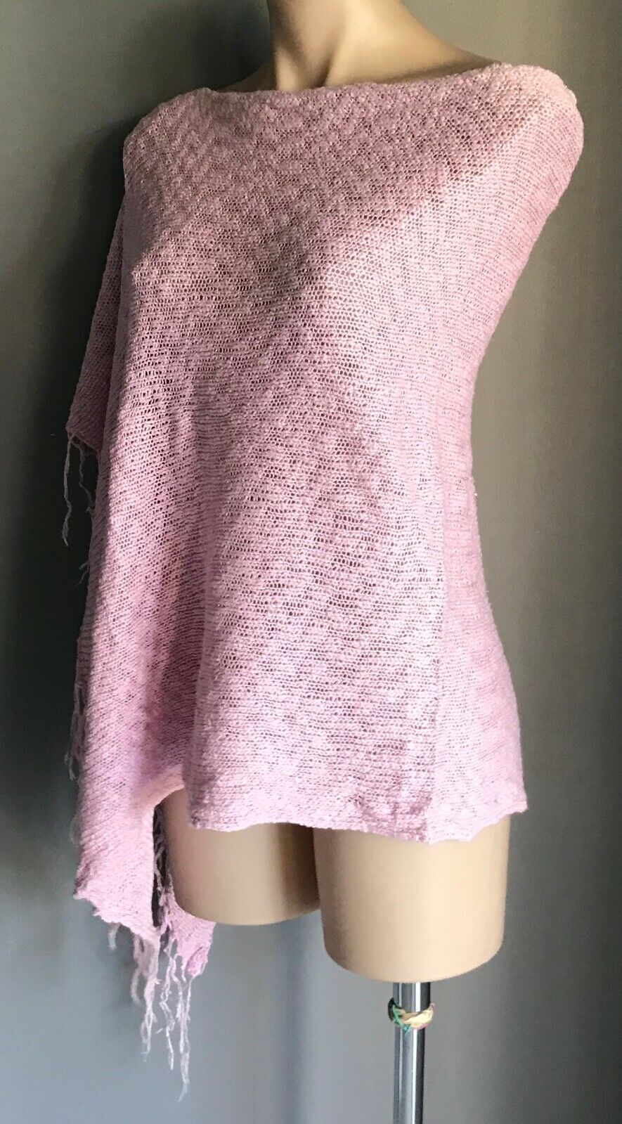 JUST JEANS Poncho Side Fringed Thin Pink Knit One Size Ladies Top  8 - 12