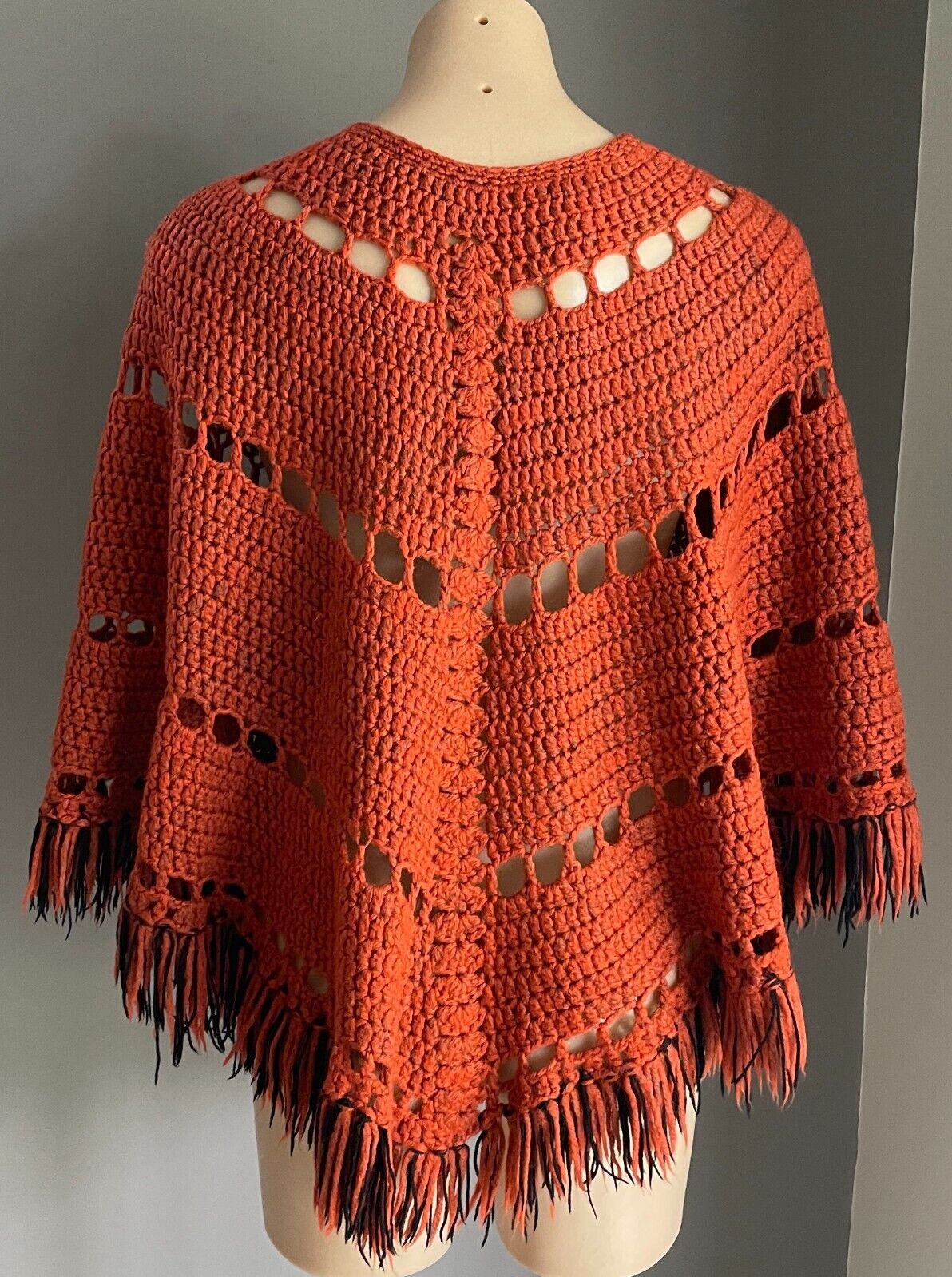 PONCHO Rust Red Black CHUNKY KNIT Fringed Size 10 - 14 Handmade Crochet