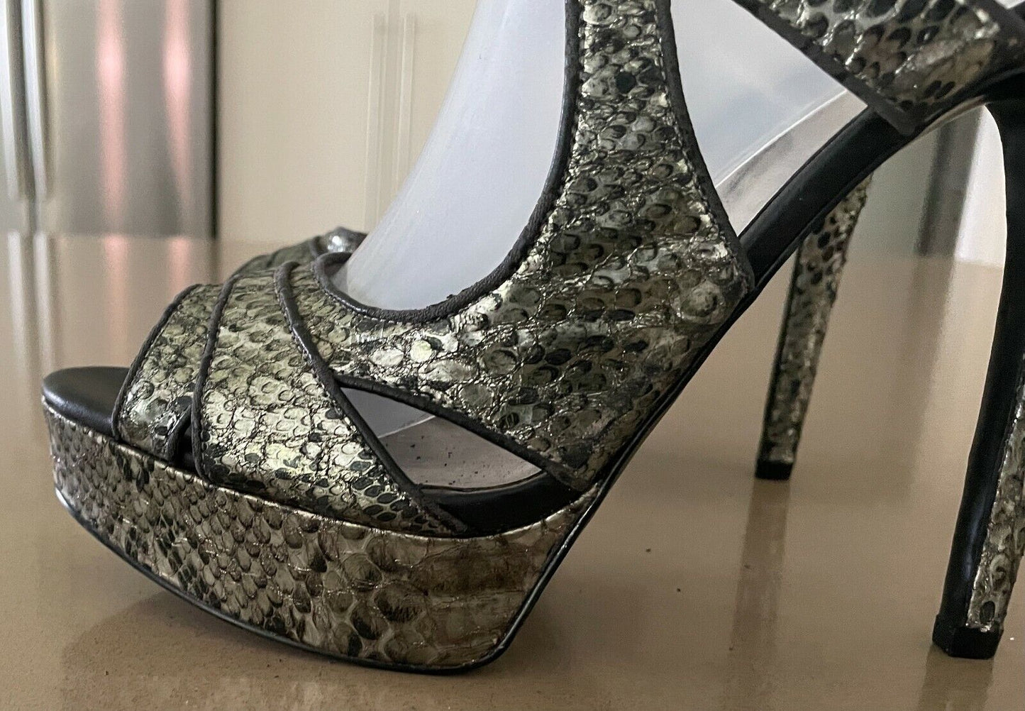 GUESS Kinetic 3 14cm Heels Pumps Silver Black Peep Toe Ankle Strap Shoes 10 NEW