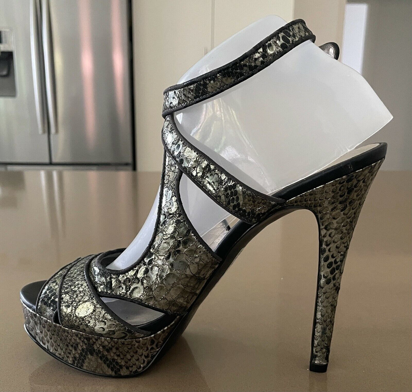 GUESS Kinetic 3 14cm Heels Pumps Silver Black Peep Toe Ankle Strap Shoes 10 NEW