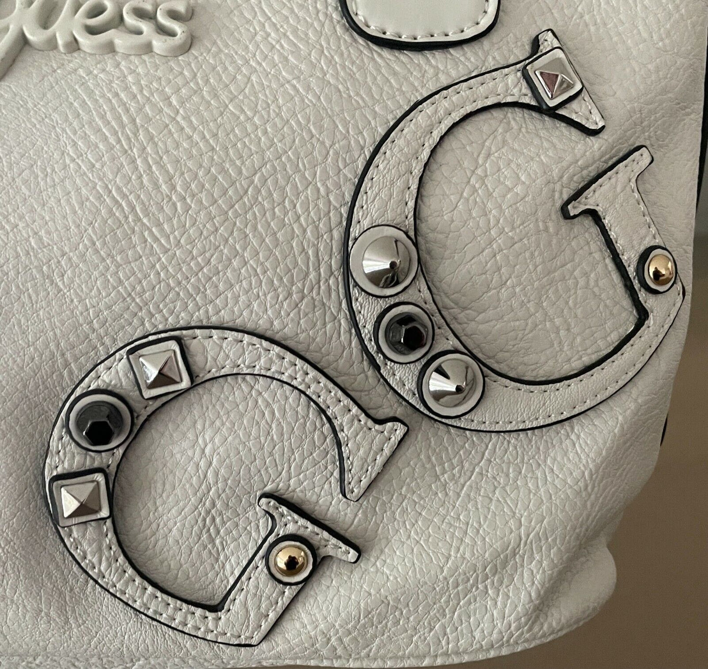 GUESS Shoulder Bag Off White Pebble Look Pleather Tote w Stud Trim w defect NEW