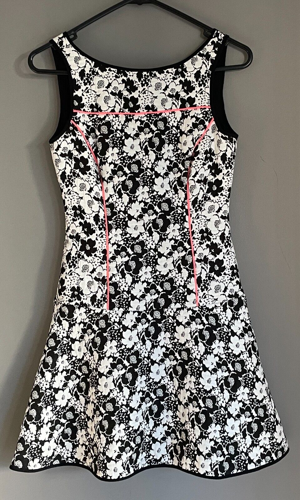 BANANA REPUBLIC Flip Dress Black White Floral Sleeveless Neon Trim Size AU 6 P
